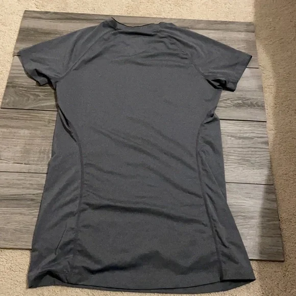 Nike size small pro combat dri fit fitted workout t shirt - Picture 3 of 3